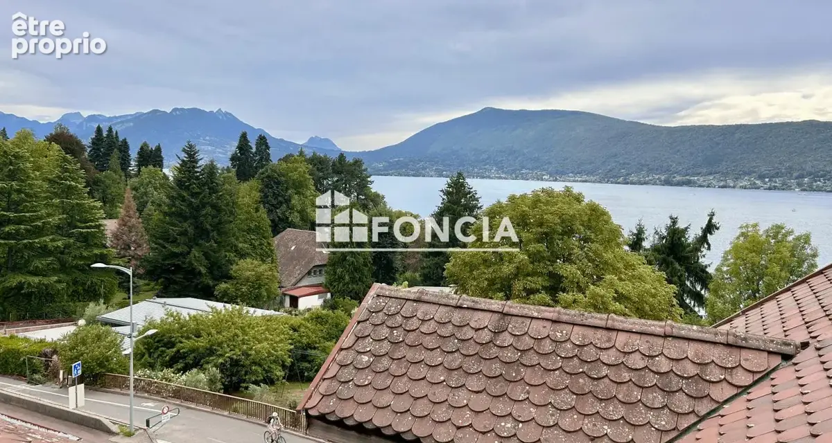 Appartement type 4 à Veyrier du Lac - photo 1