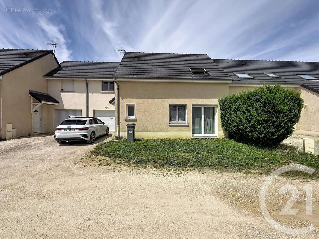 Maison à AISEREY