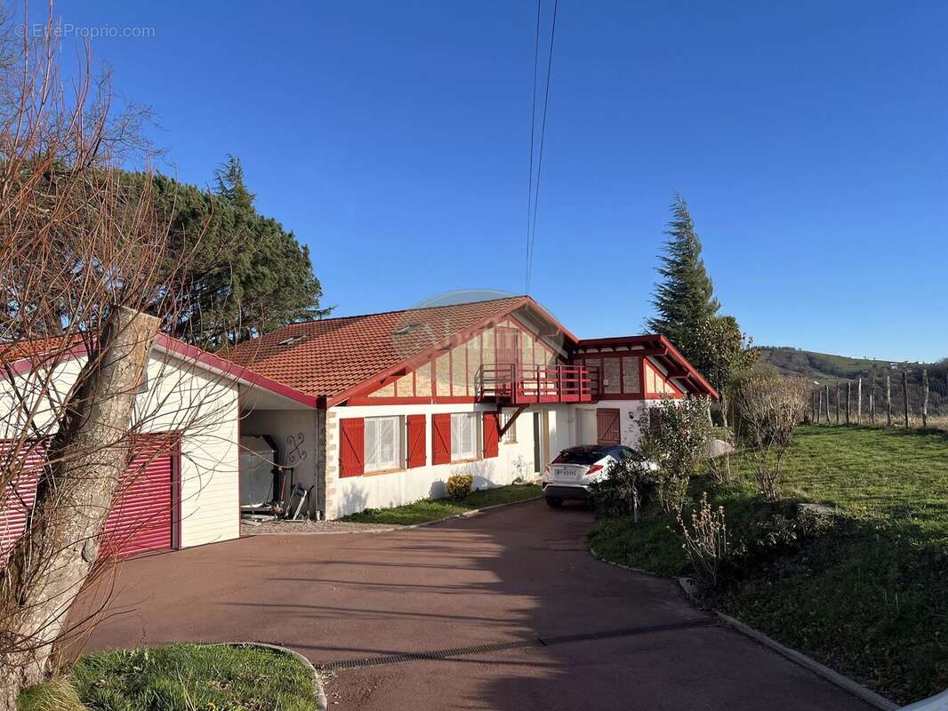 Maison à SAINT-PALAIS