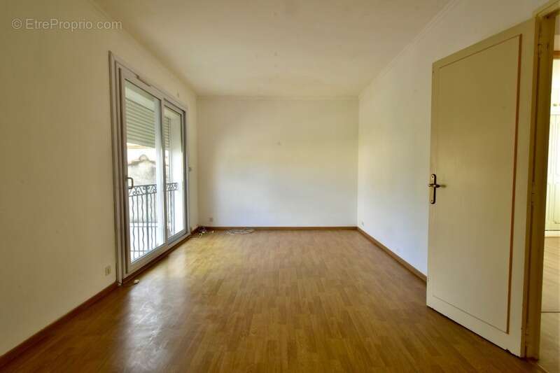 Maison à FONTVIEILLE