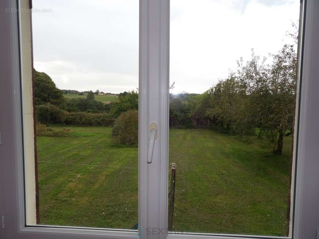 Maison à JUMILHAC-LE-GRAND