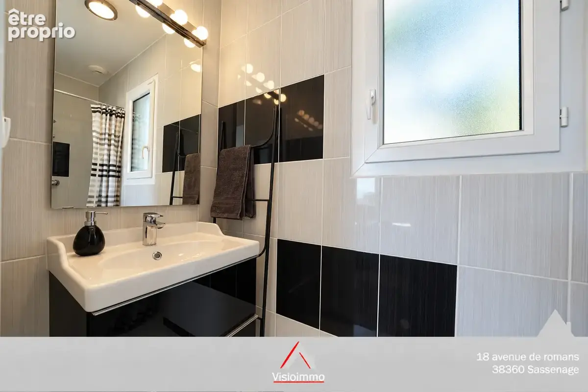 Maison récente mitoyenne d'un côté 4P 101 m2 Montponçon - photo 13