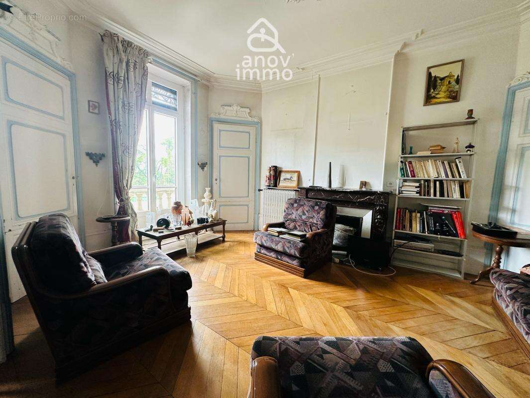 Appartement à TREVOUX