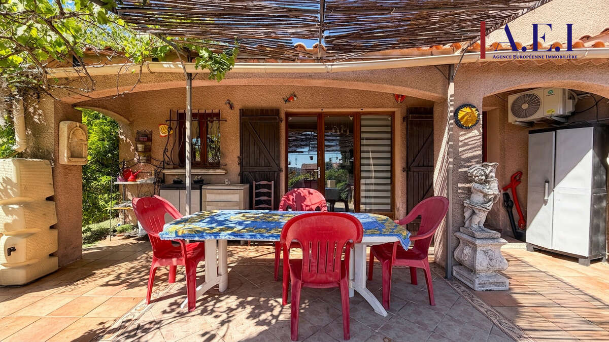 Maison à SIX-FOURS-LES-PLAGES