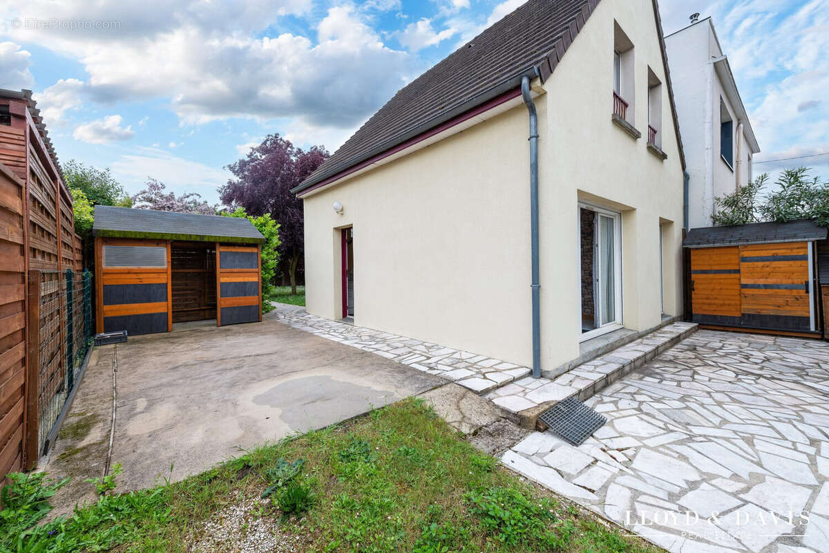 Maison à SAVIGNY-SUR-ORGE