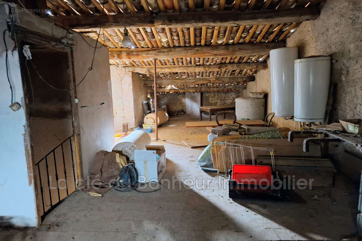 Maison à MONTAGNAC-MONTPEZAT