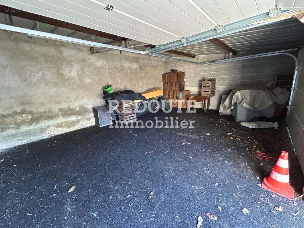 Local de stockage A Vendre env 150m2 REIMS - photo 3