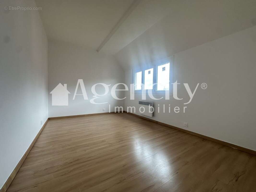 Appartement à CHAMPS-SUR-MARNE