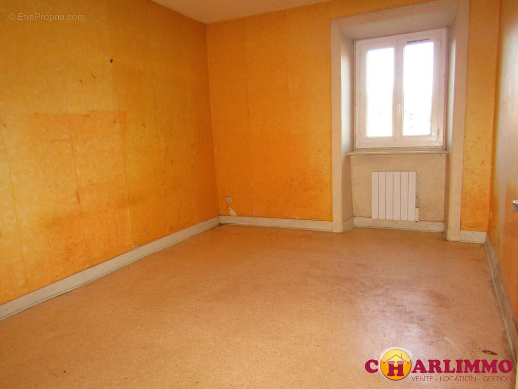 Appartement à SAINT-VICTURNIEN