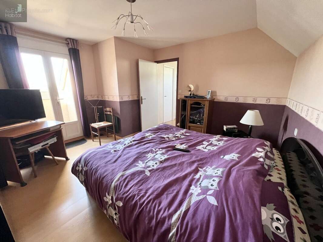 Maison à ONET-LE-CHATEAU