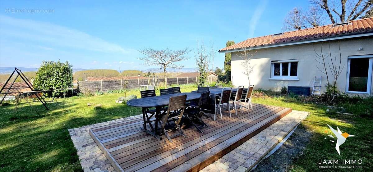 Maison à MONTMERLE-SUR-SAONE