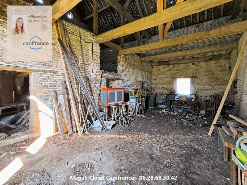 Ensemble immobilier de charme avec grange et pigeonnier sur terrain d'env 5700m2 - photo 9