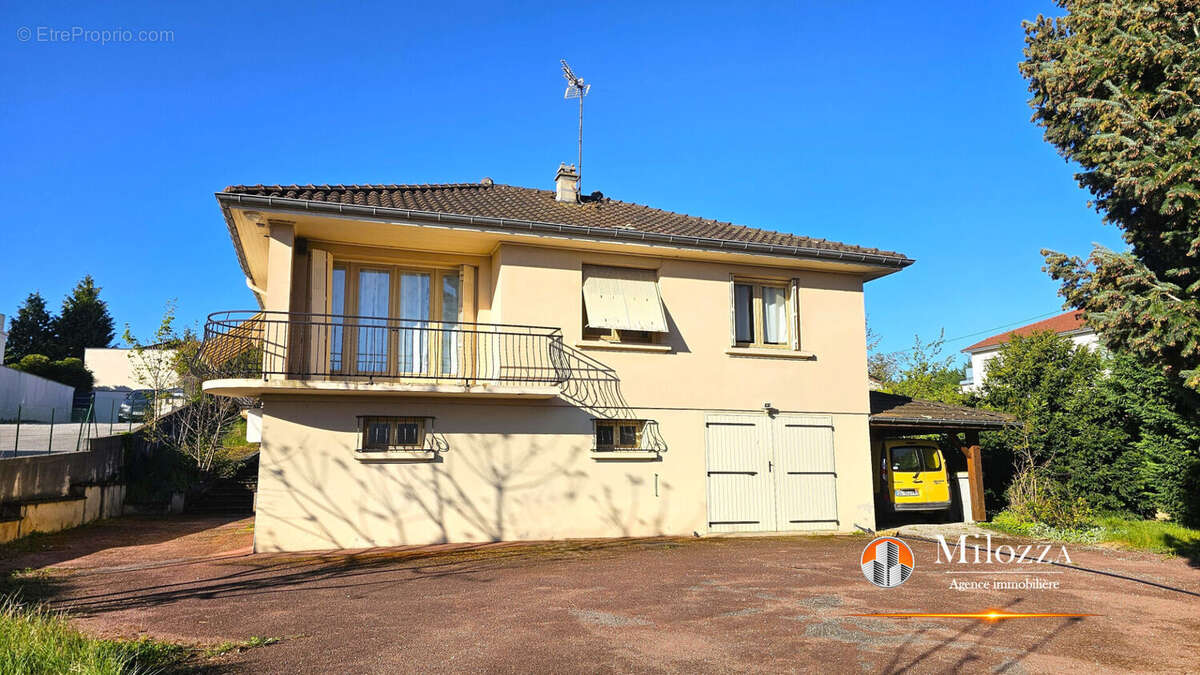Maison à LA VERPILLIERE