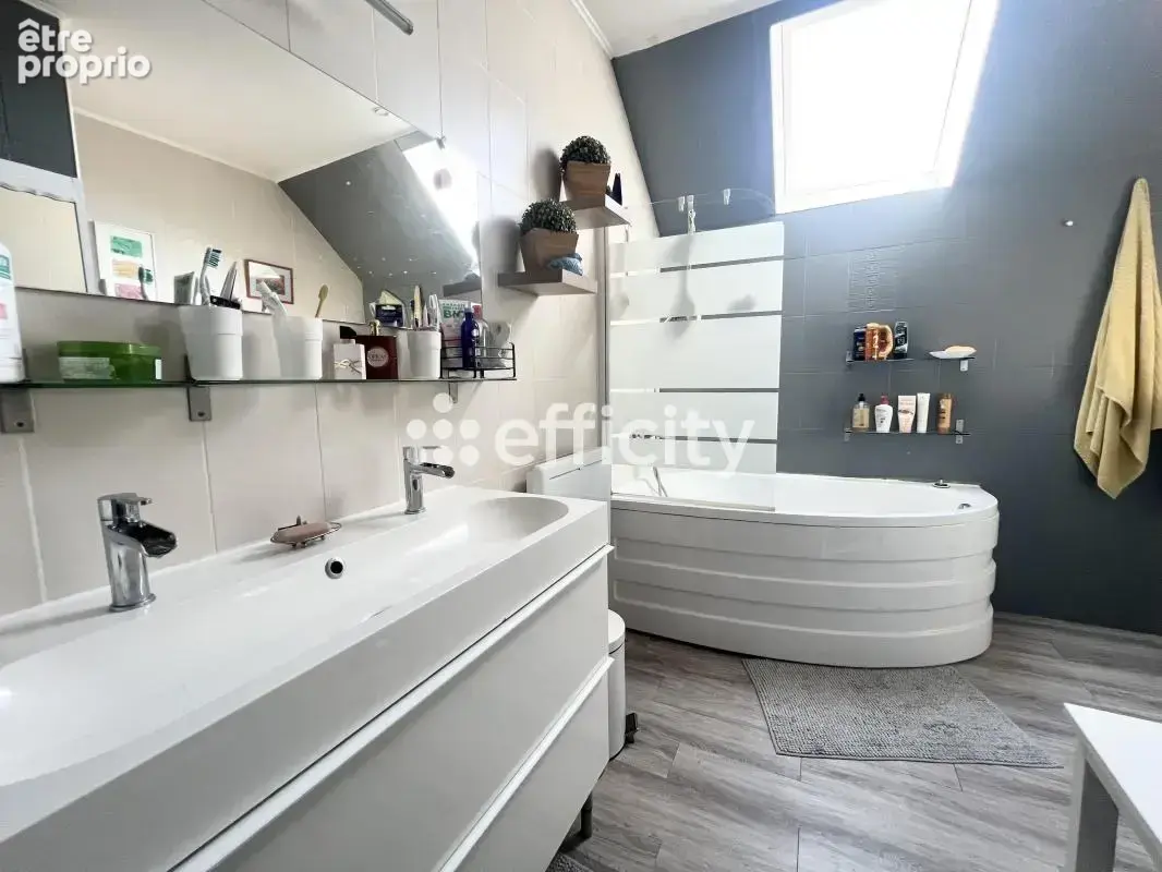 Maison 306 m² à Saint-Avertin  - photo 16