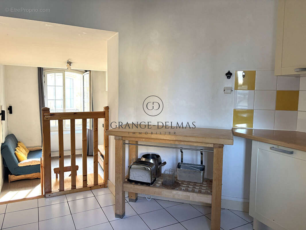 Appartement duplex immeuble pierre - HYPER CENTRE - photo 5
