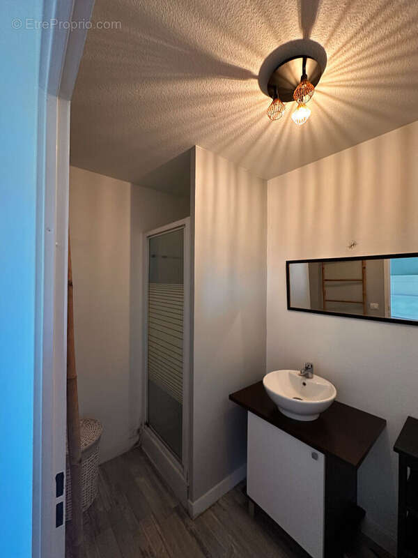 Appartement à PAREMPUYRE