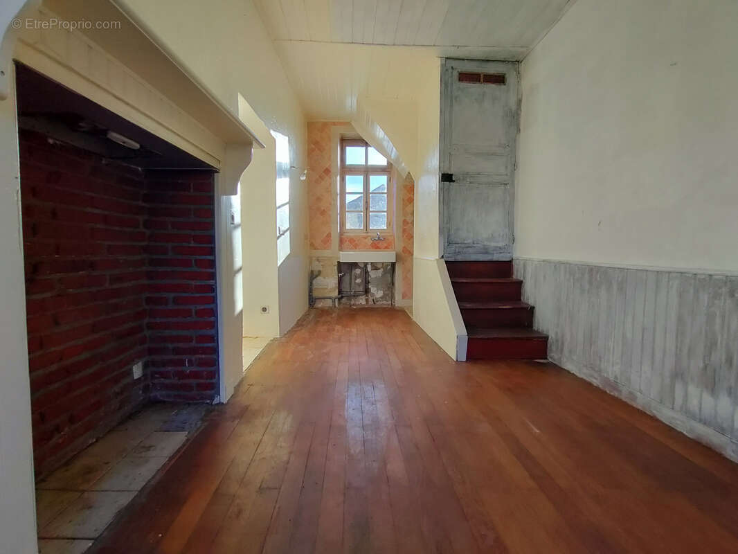 Maison à SANSSAT
