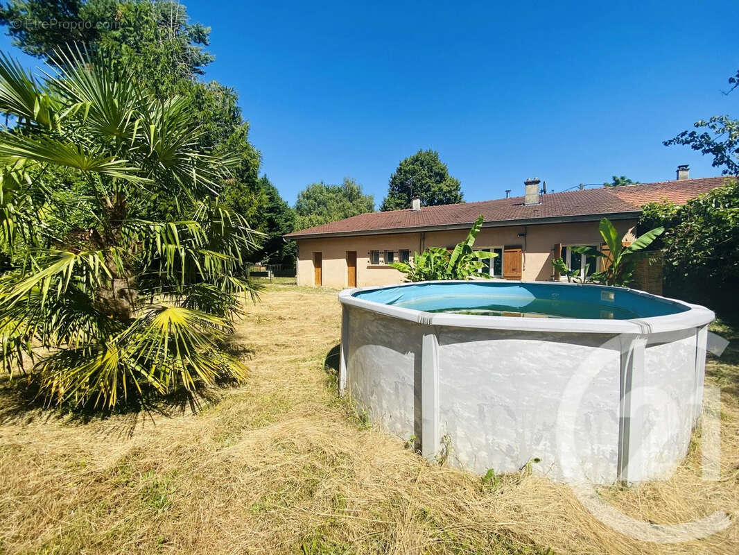 Maison 133 m² à Dommartin-Les-Cuiseaux  - photo 2
