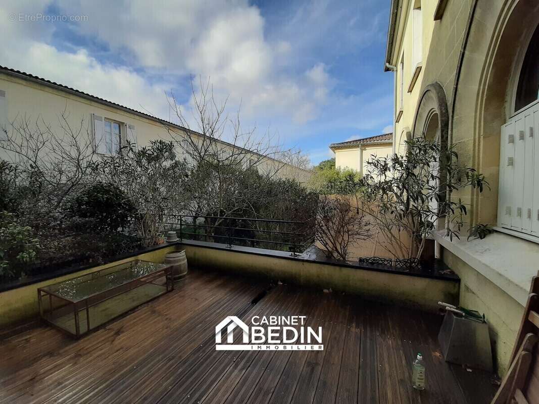 Appartement à VILLENAVE-D'ORNON