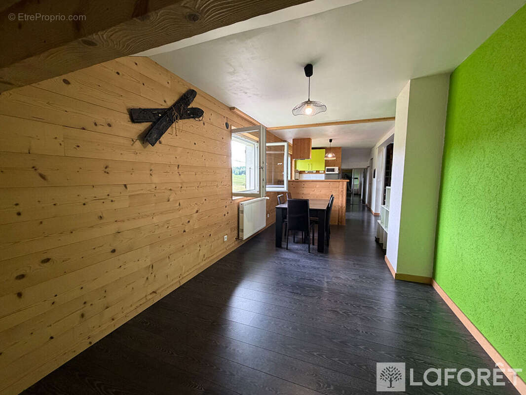 Appartement à LES GRANGETTES