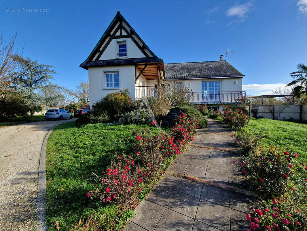 Maison à SAINT-SYLVAIN-D'ANJOU