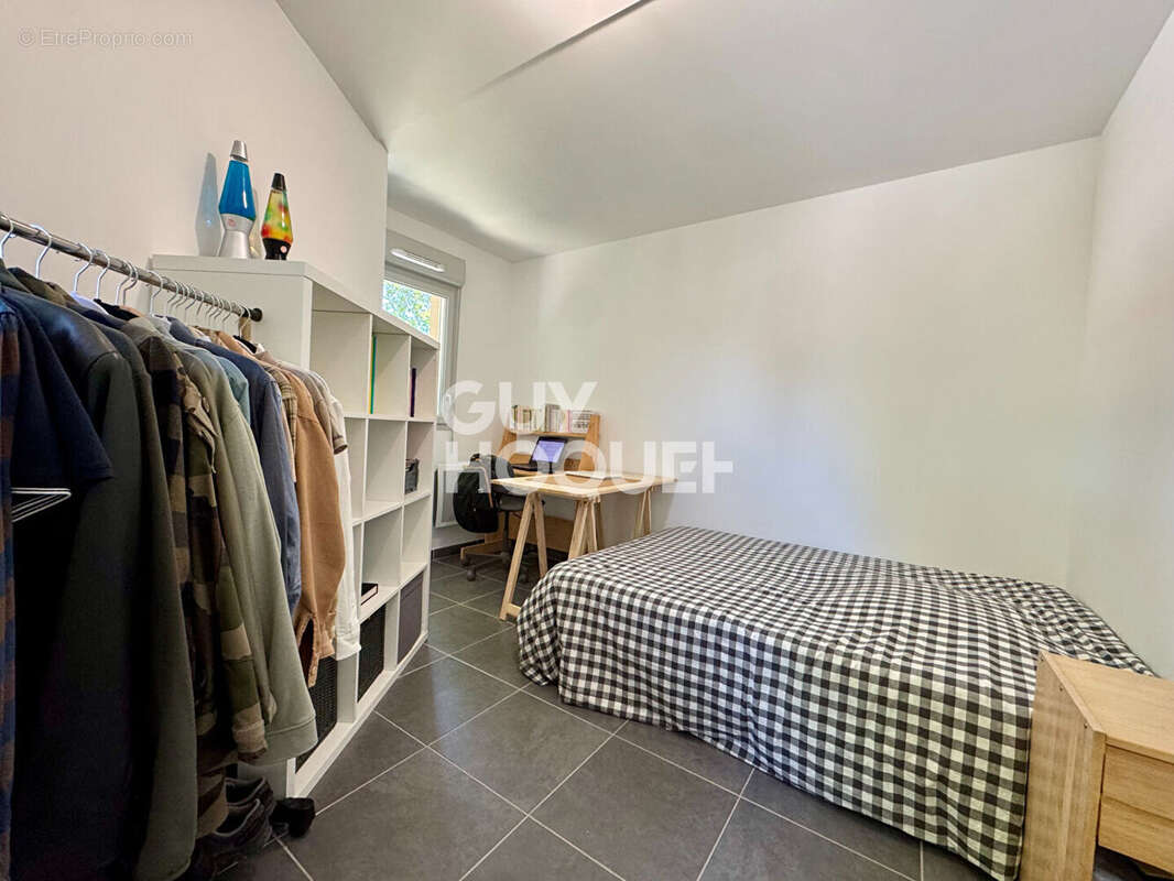 Appartement à CHATEAUNEUF-DE-GADAGNE