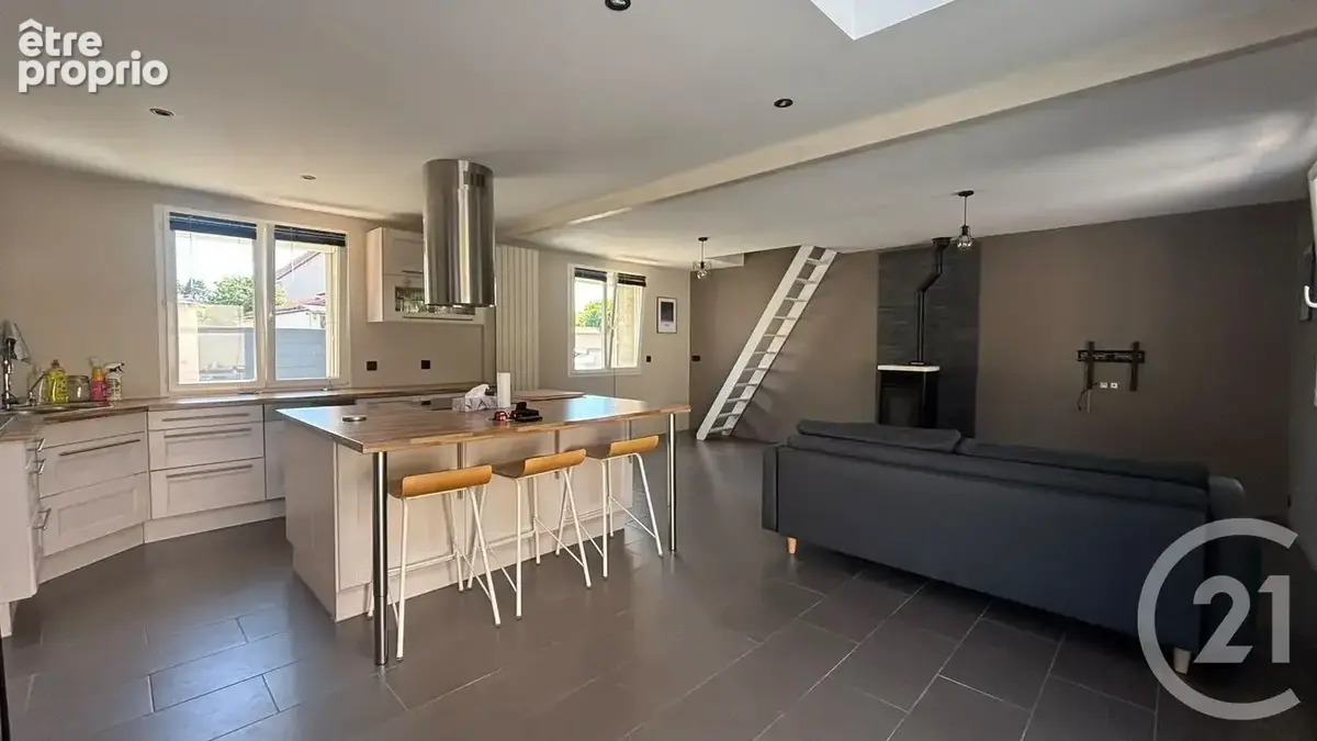 Maison 5 pièces 106 m² à vendre à Marchezais (28410) - photo 2