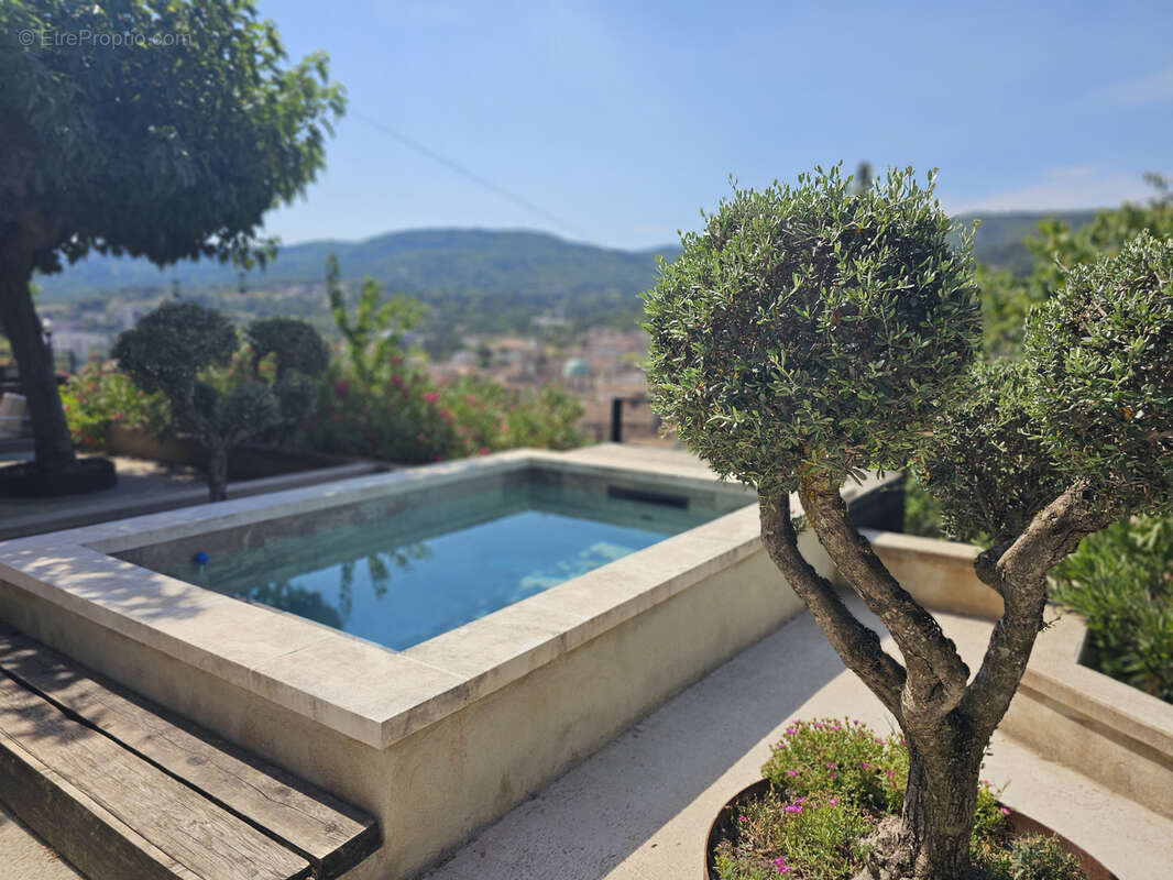 Luberon, Apt belle maison de 130 m2 avec magnifique vue panoramique, bassin et jardin. - photo 4