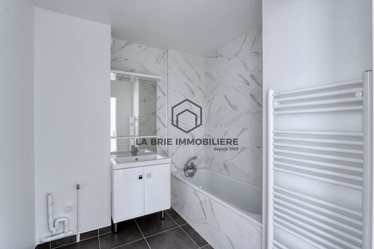 Appartement à CHENNEVIERES-SUR-MARNE