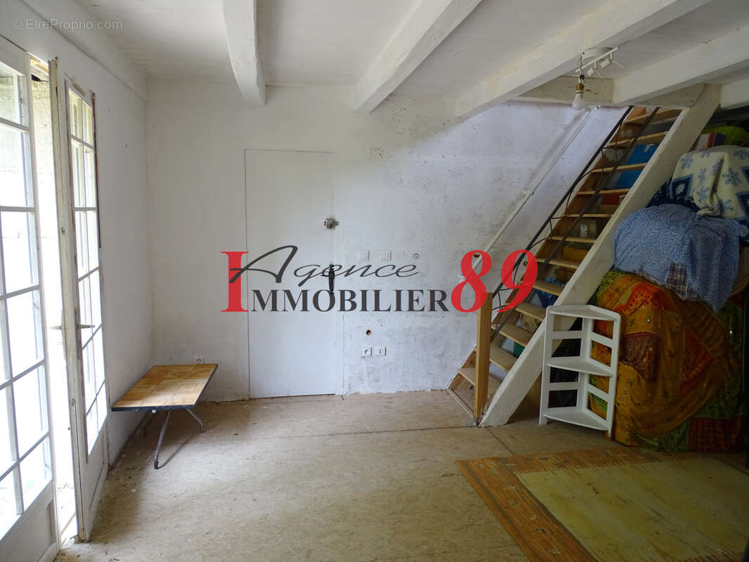 Maison à MONTIGNY-SUR-AUBE