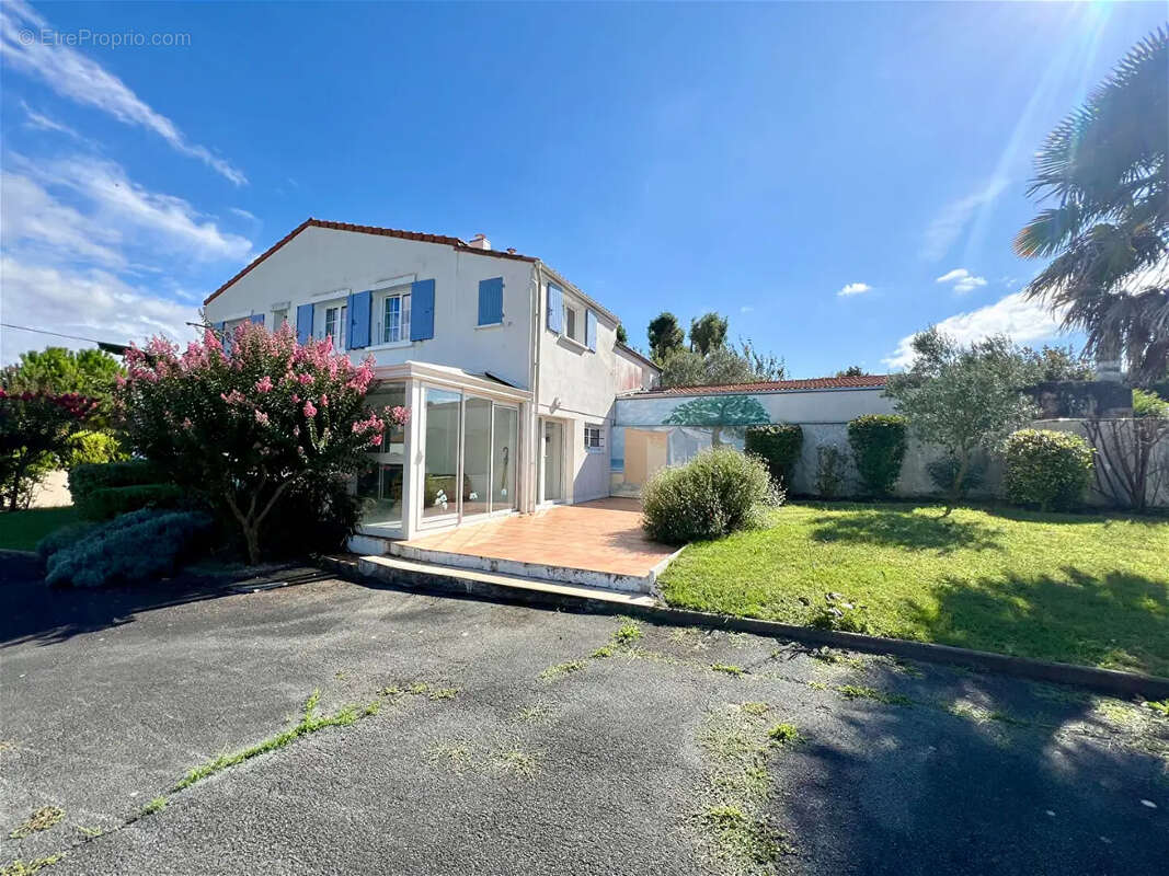 Maison familiale à Breuillet dans un environnement calme - photo 11