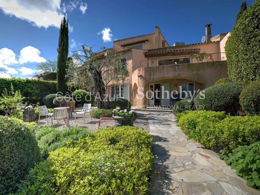 Maison à MOUANS-SARTOUX