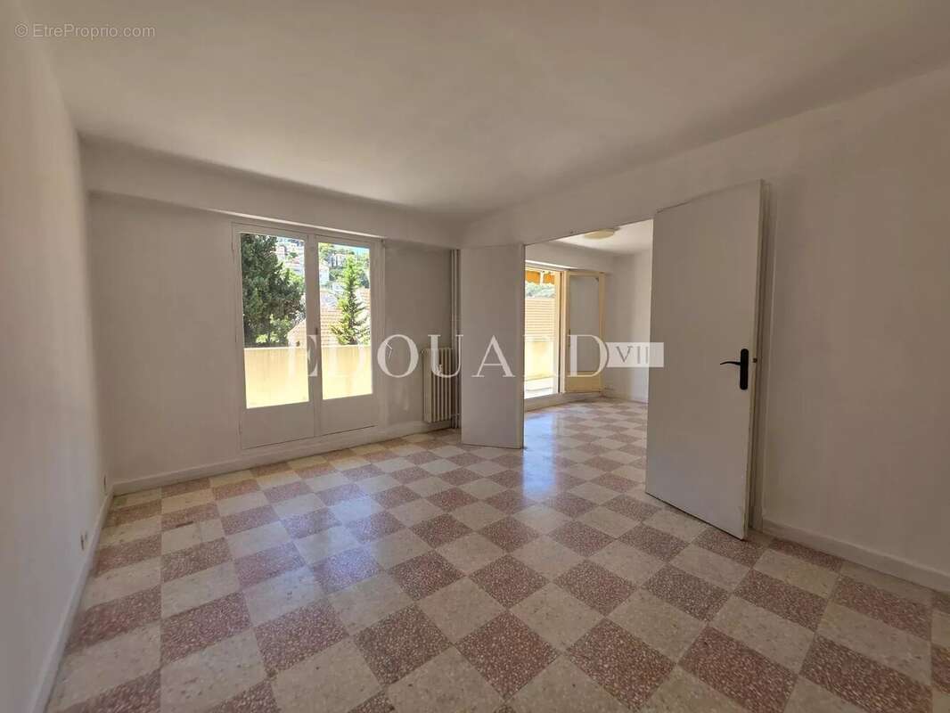 Appartement à ROQUEBRUNE-CAP-MARTIN