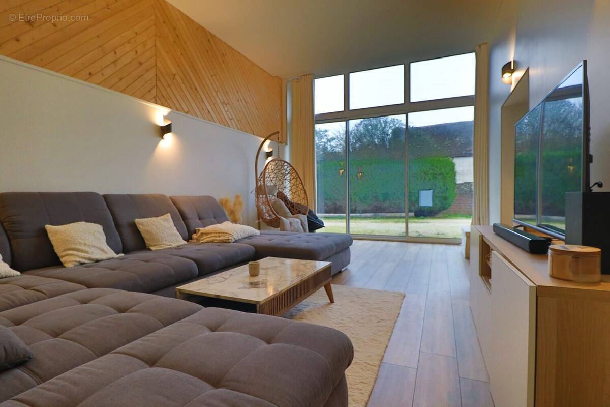 Maison à POUILLY-SUR-SAONE