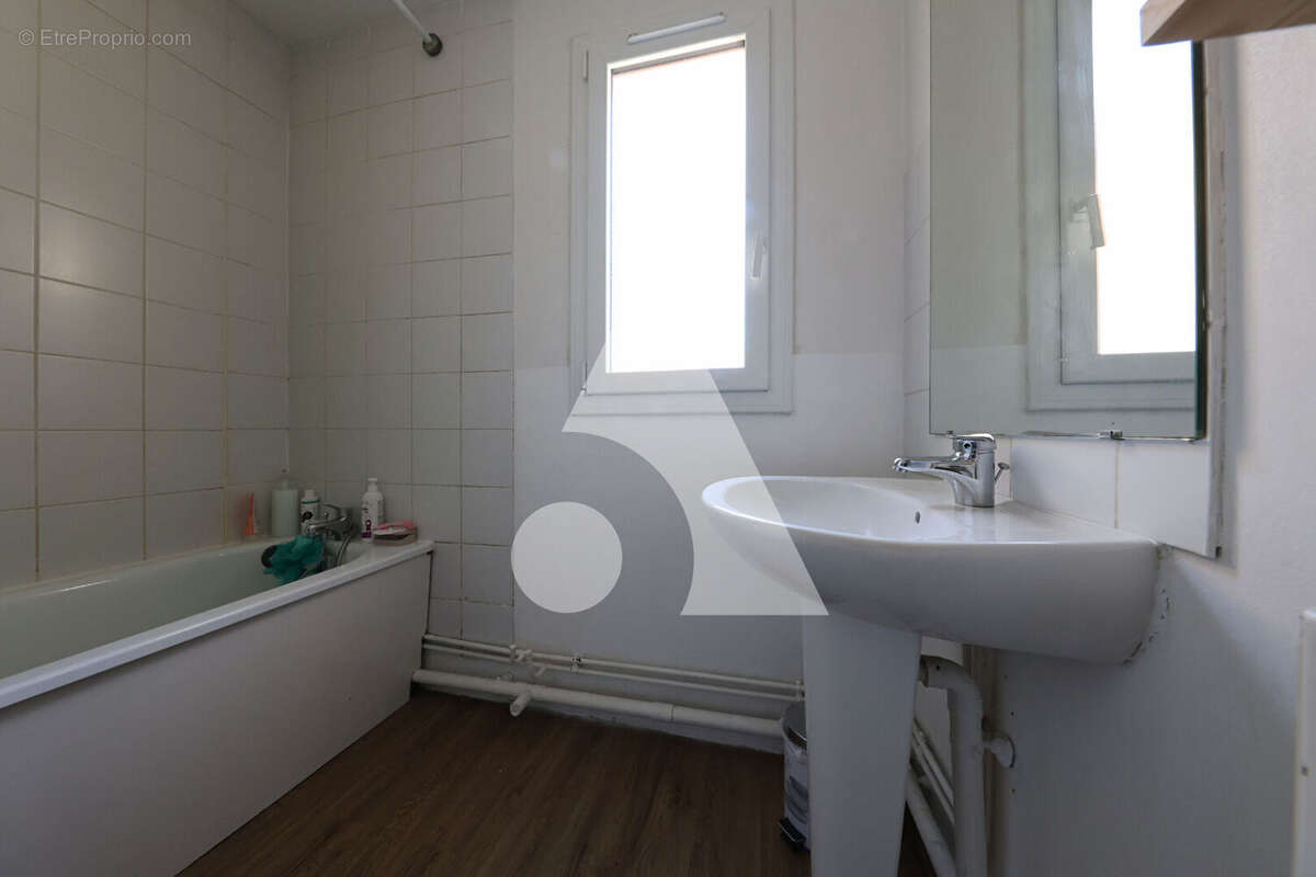 Appartement à CORBEIL-ESSONNES