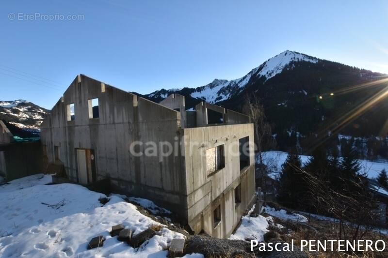 Terrain à LA CHAPELLE-D'ABONDANCE