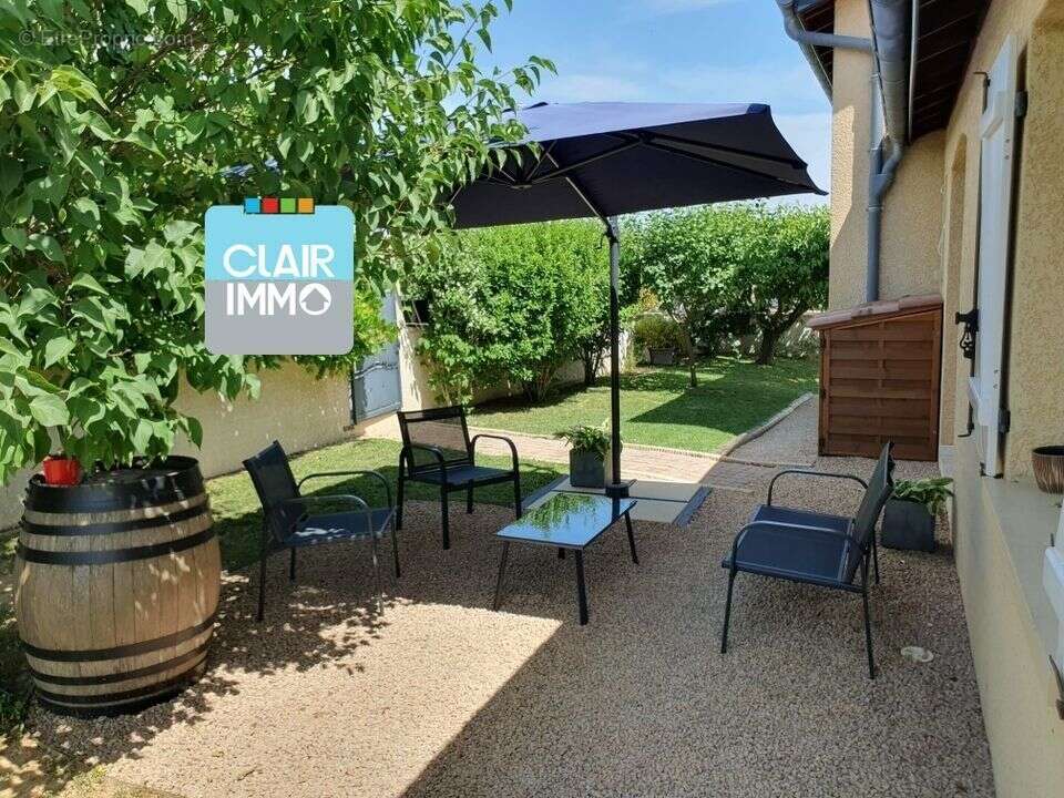 A hurigny 6 km de macon  en bourgogne, belle maison 6 pieces de - photo 13