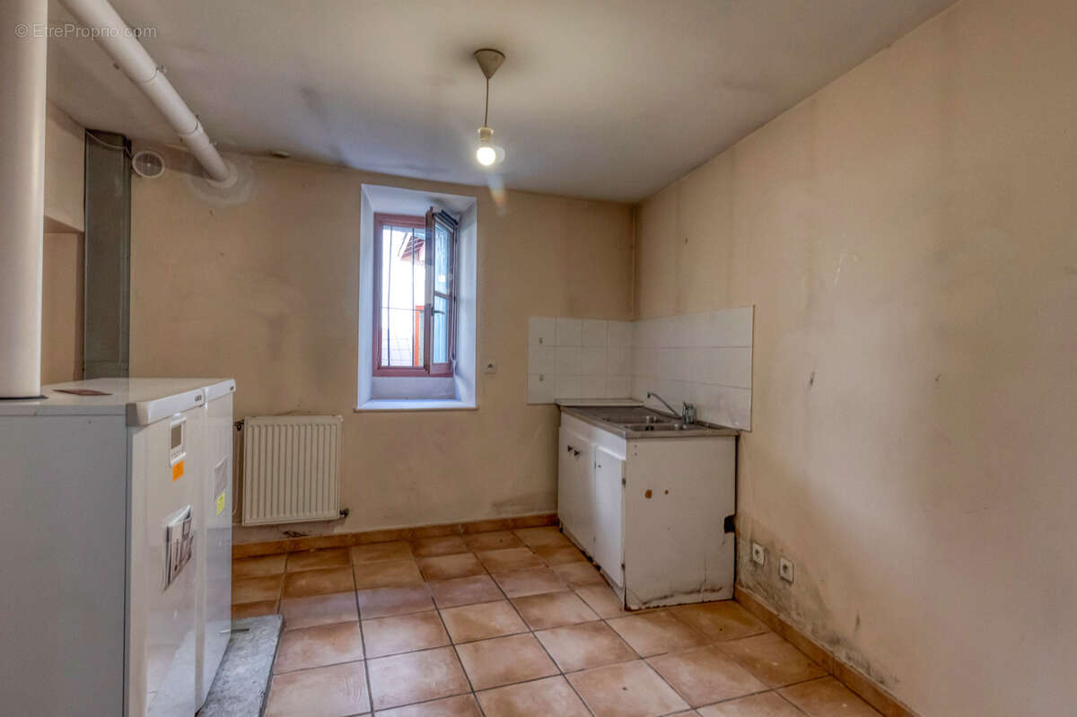 Appartement à SAINT-NAZAIRE-LES-EYMES