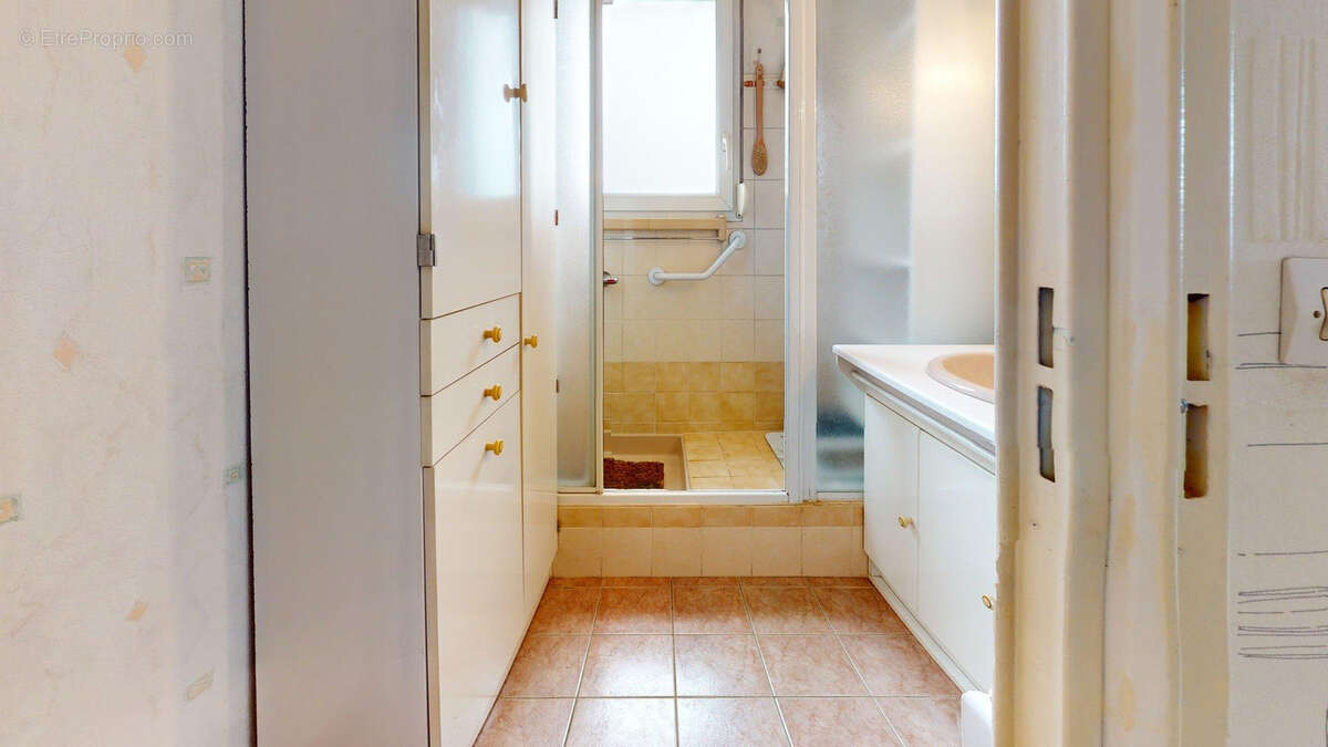 Appartement à VAUJOURS