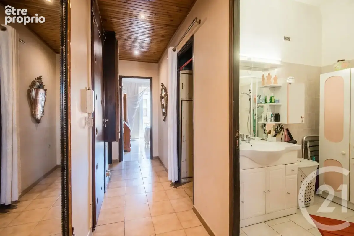 Appartement 64 m² à Nice  - photo 7