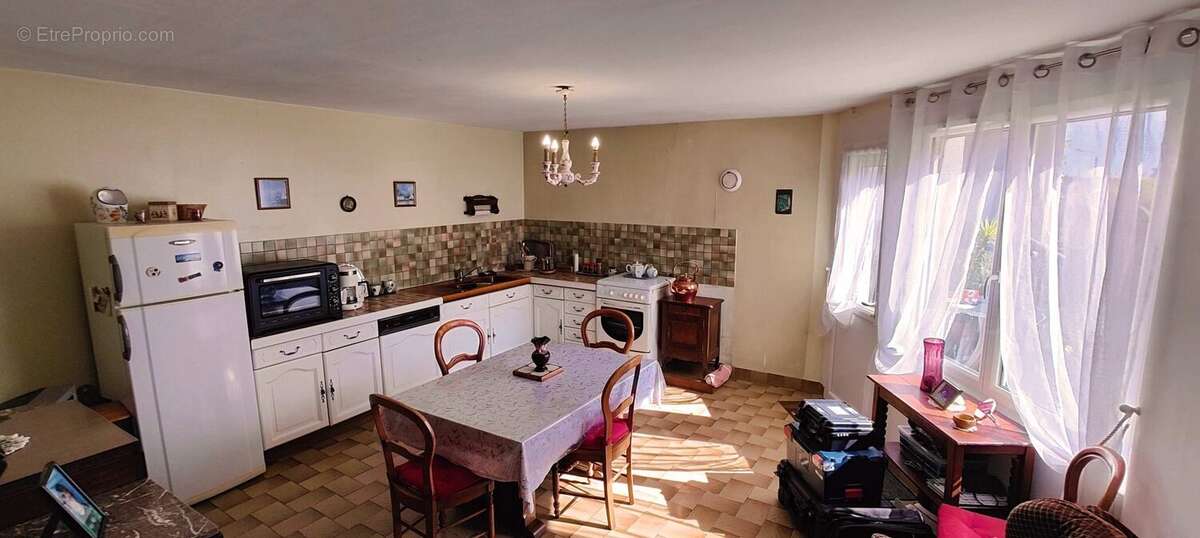 Appartement à CAUREL