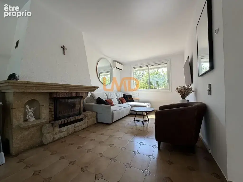 Villa T5 92 m2 avec piscine à Baho - photo 4