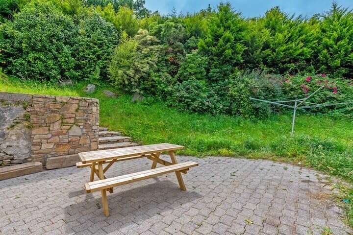 Appartement à BOHARS