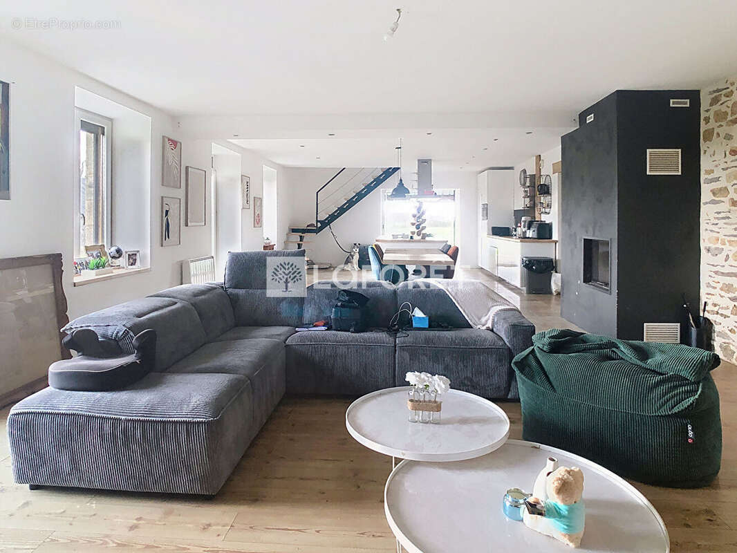 Maison à MAURE-DE-BRETAGNE