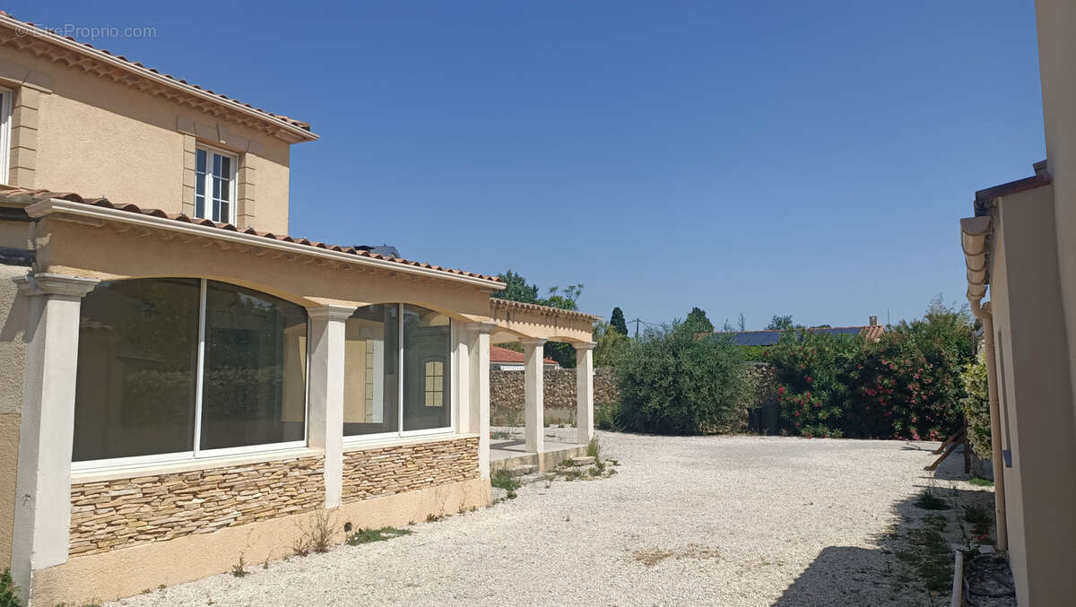 Appartement à SORGUES