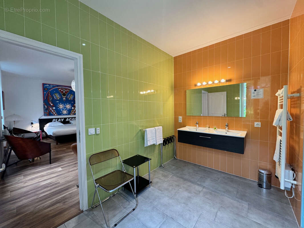 Exceptionnel - centre de carcassonne - maison de 340m2 avec jardin clos - photo 17