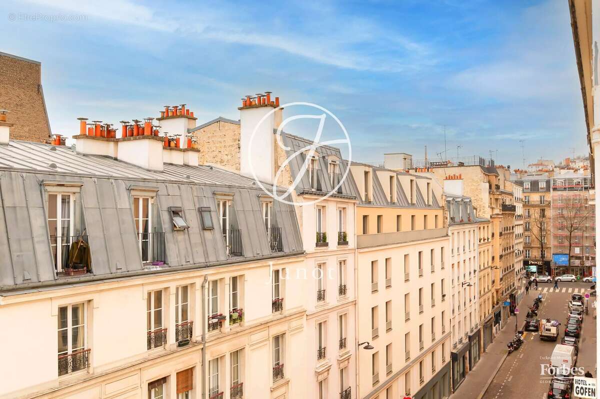 Appartement à PARIS-18E