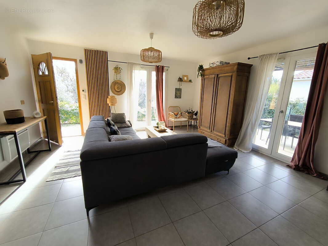 Maison à RIBAUTE-LES-TAVERNES