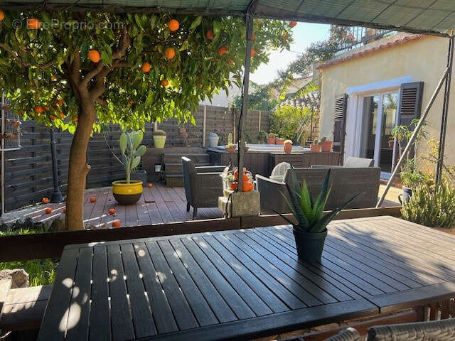 Maison à VALLAURIS