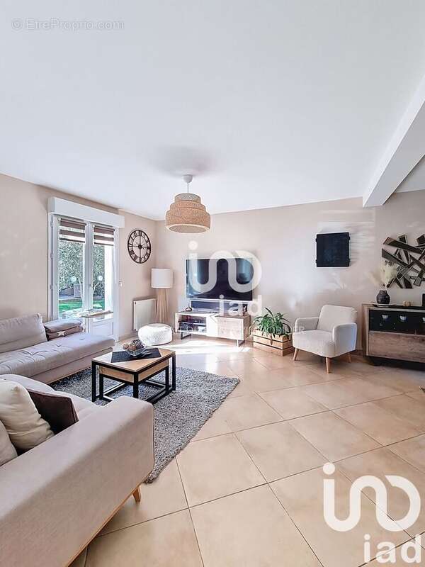 Photo 2 - Maison à BRIE-COMTE-ROBERT